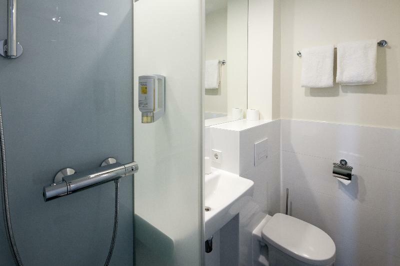 Maxhotel Amsterdam Airport Schiphol - Recently Renovated Hoofddorp Ngoại thất bức ảnh